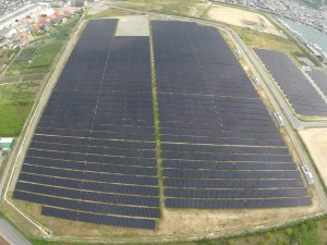 太陽光発電システム　展望台上空１５０ｍより撮影